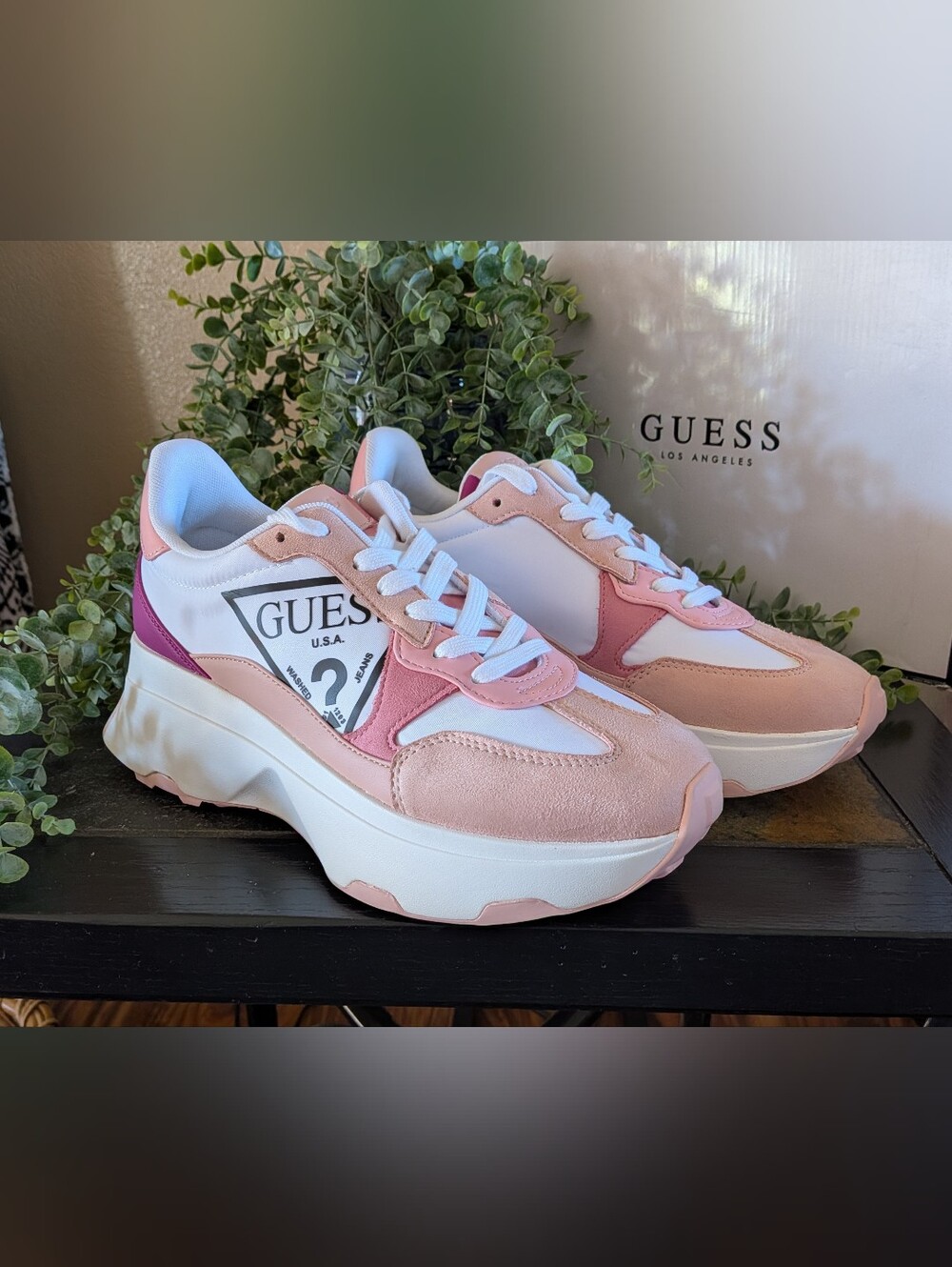 NWT! GUESS Women's PINK/WHITE Fashion Sneakers Sz 11M